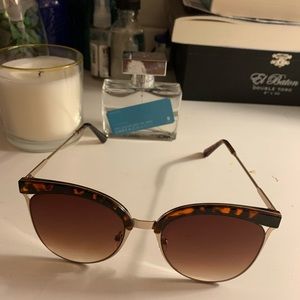 Tortoise shell Anthropologie sunglasses